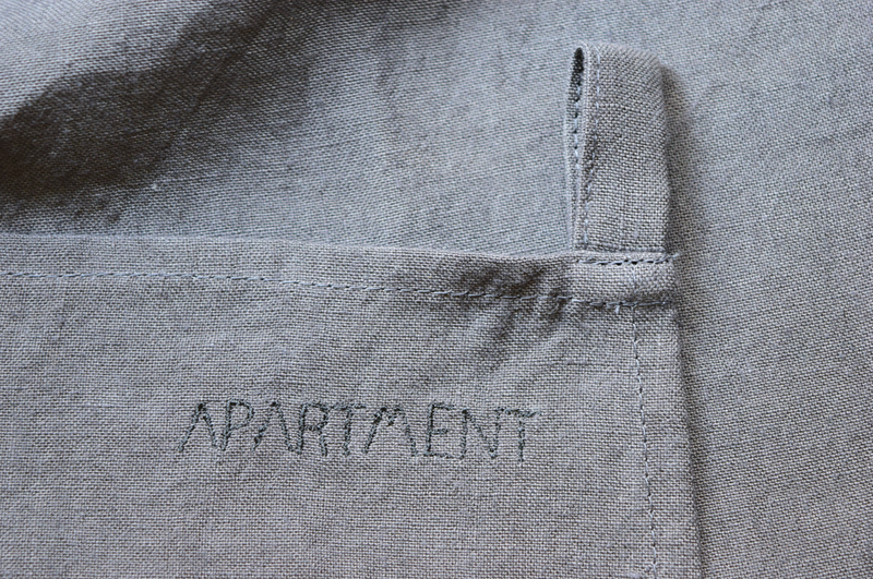 apartment エプロン